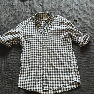 J.Crew Men’s slim fit stretch long sleeve button up. Checkered blue and white